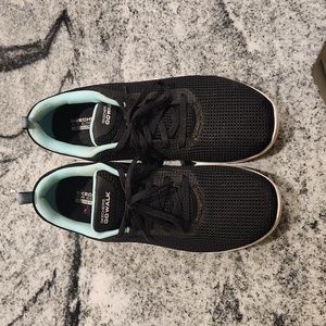 Ladies Skechers sneaker
